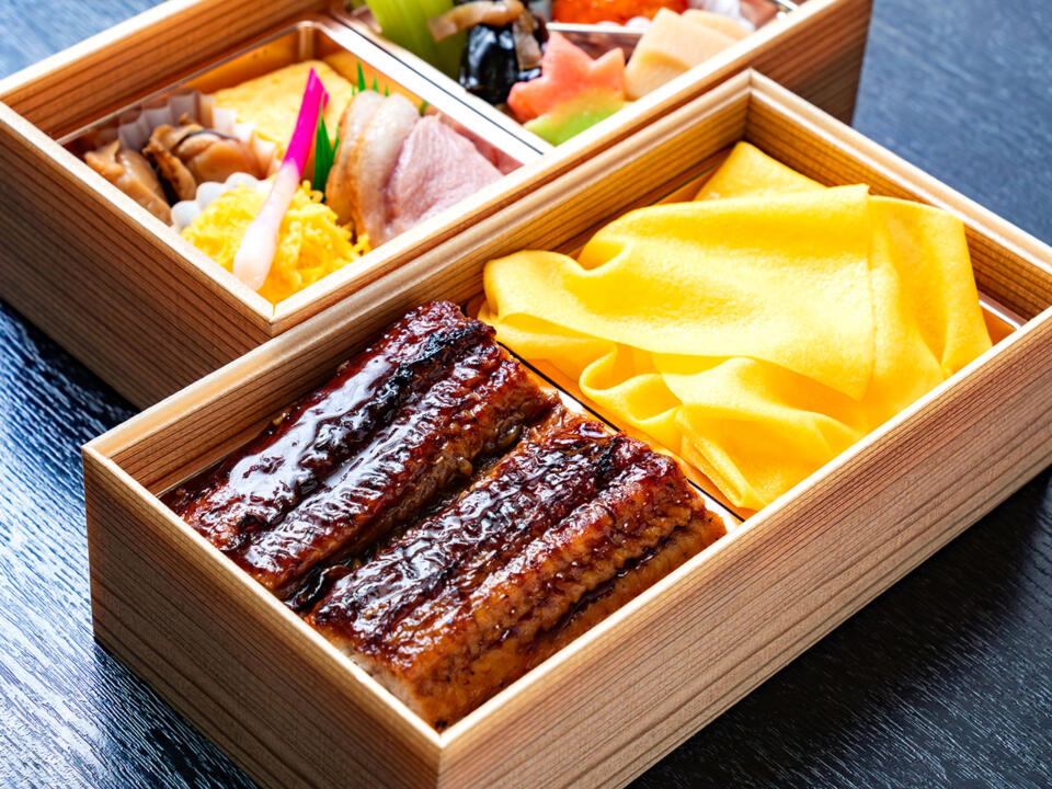 うなぎとフクサ重ね弁当 | 【公式】神宮前通り一条亭 北海道札幌市で
